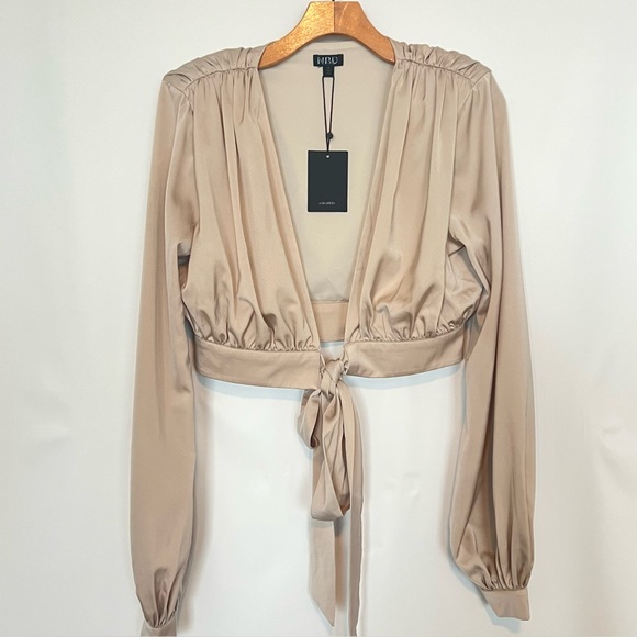 NWT NBD Imogen Satin Wrap Tie Crop Top in Champagne Size Medium - Picture 4 of 10
